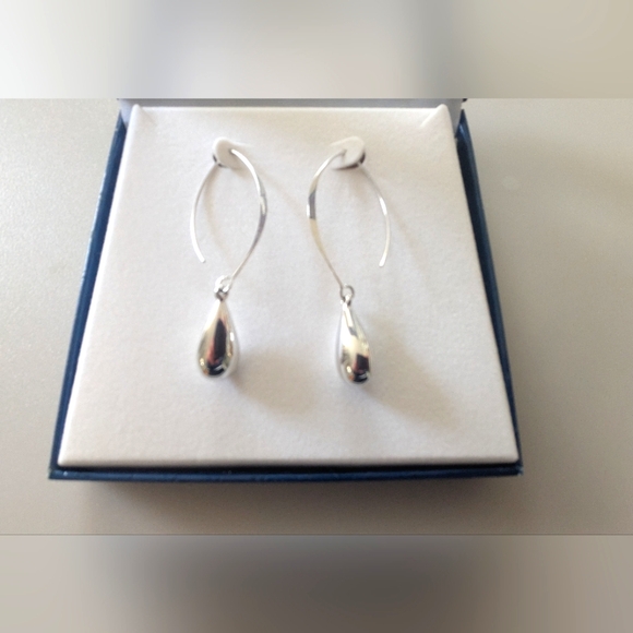 925 CFJ Thai Sterling Silver Teardrop Earrings. Length 2.25" - Picture 2 of 12